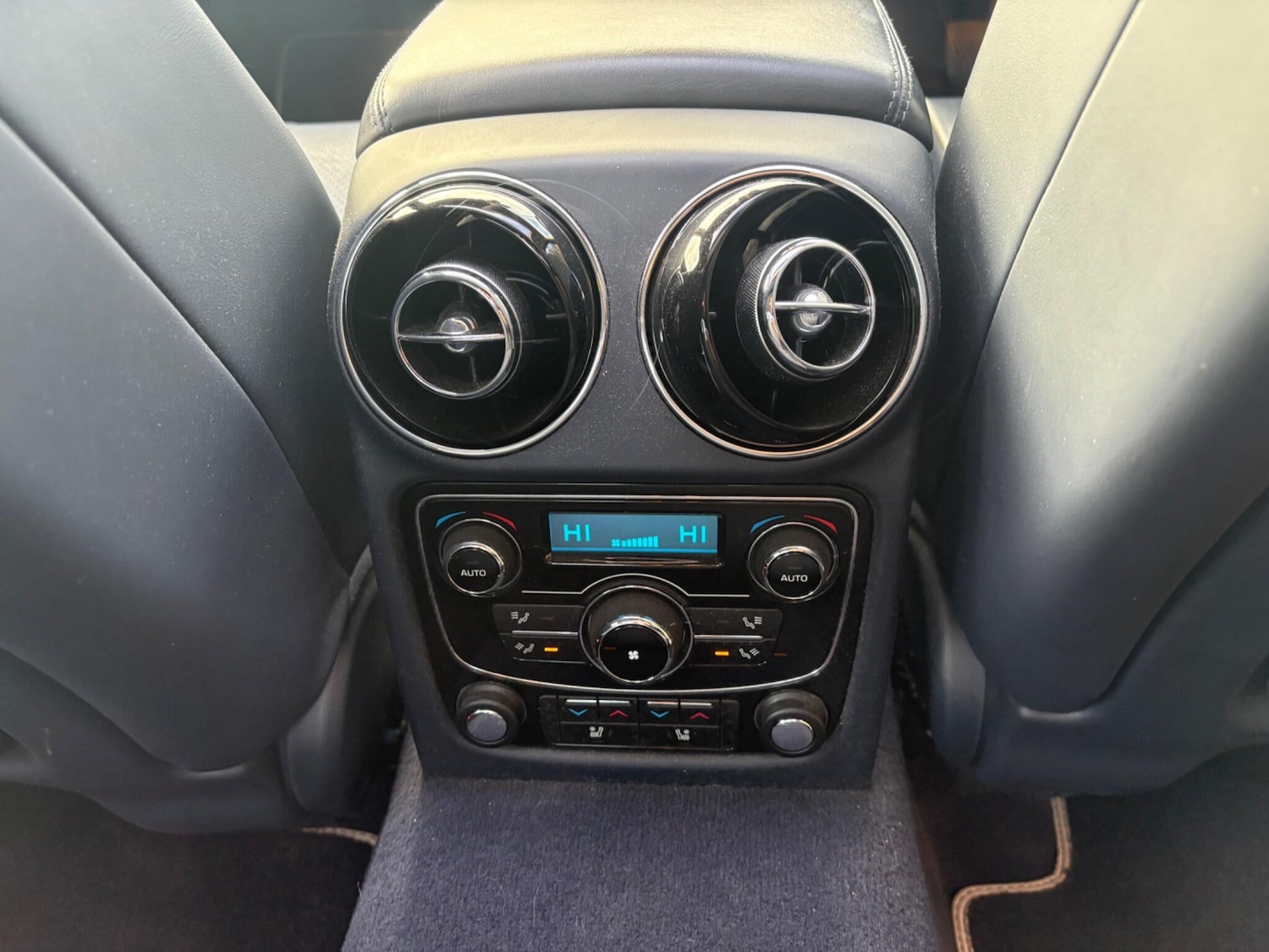 Used Jaguar XJ 2010 for sale - 76648120: Photo 18