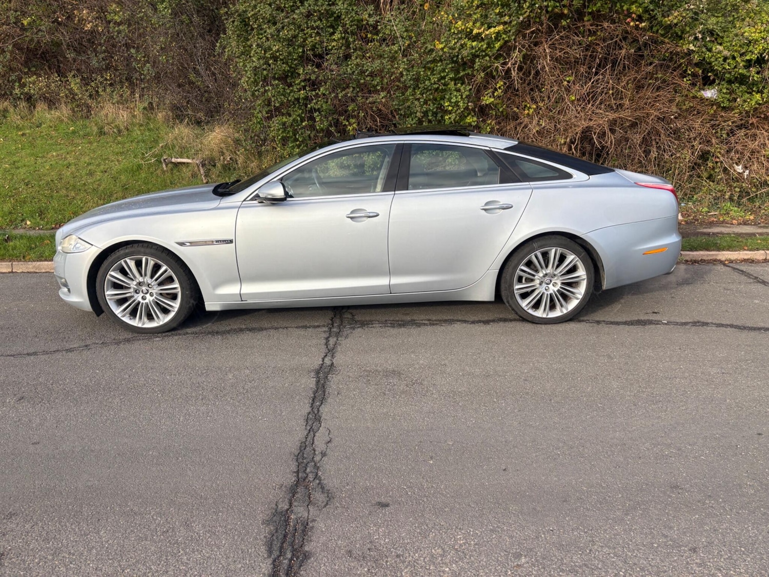 Used Jaguar XJ 2010 for sale - 76648120: Photo 22