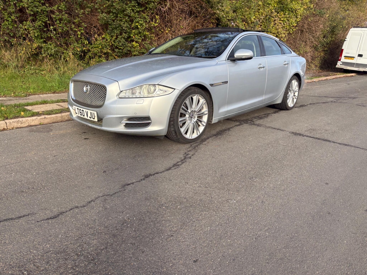 Used Jaguar XJ 2010 for sale - 76648120: Photo 23