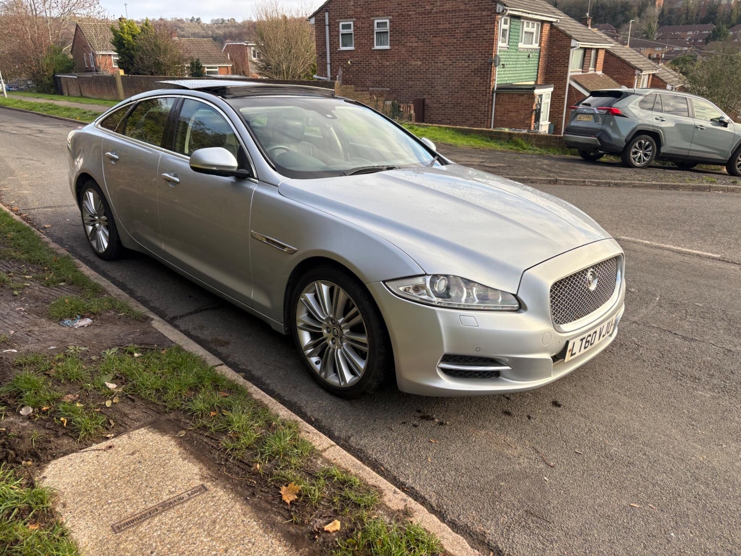 Used Jaguar XJ 2010 for sale - 76648120: Photo 30