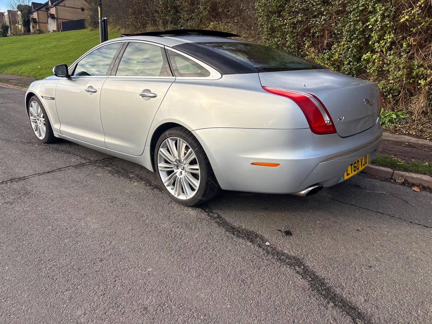 Used Jaguar XJ 2010 for sale - 76648120: Photo 37
