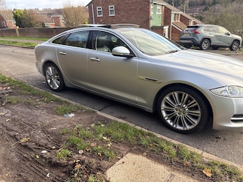 Used Jaguar XJ 2010 for sale - 76648120: Photo