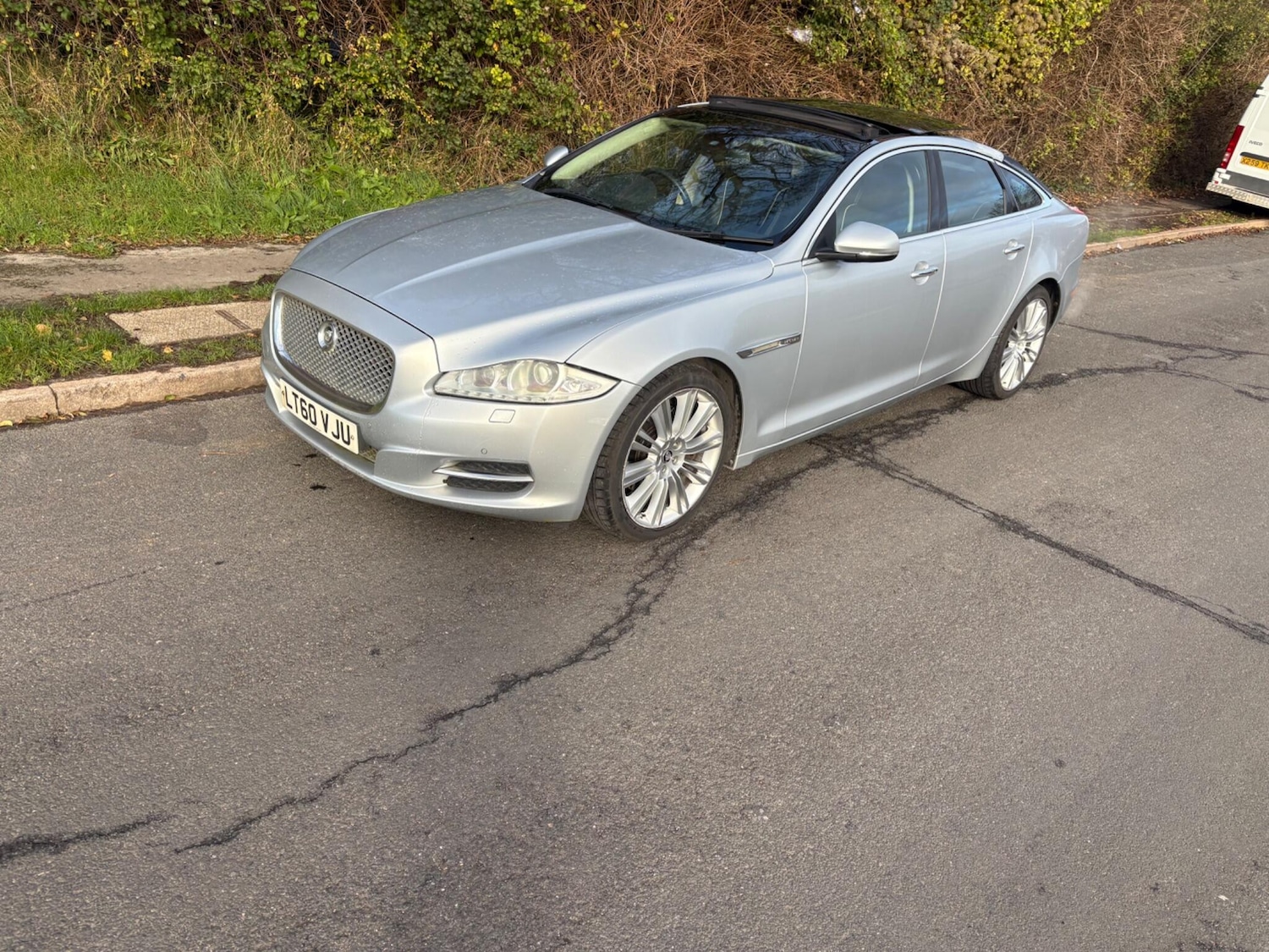 Used Jaguar XJ 2010 for sale - 76648120: Photo 50