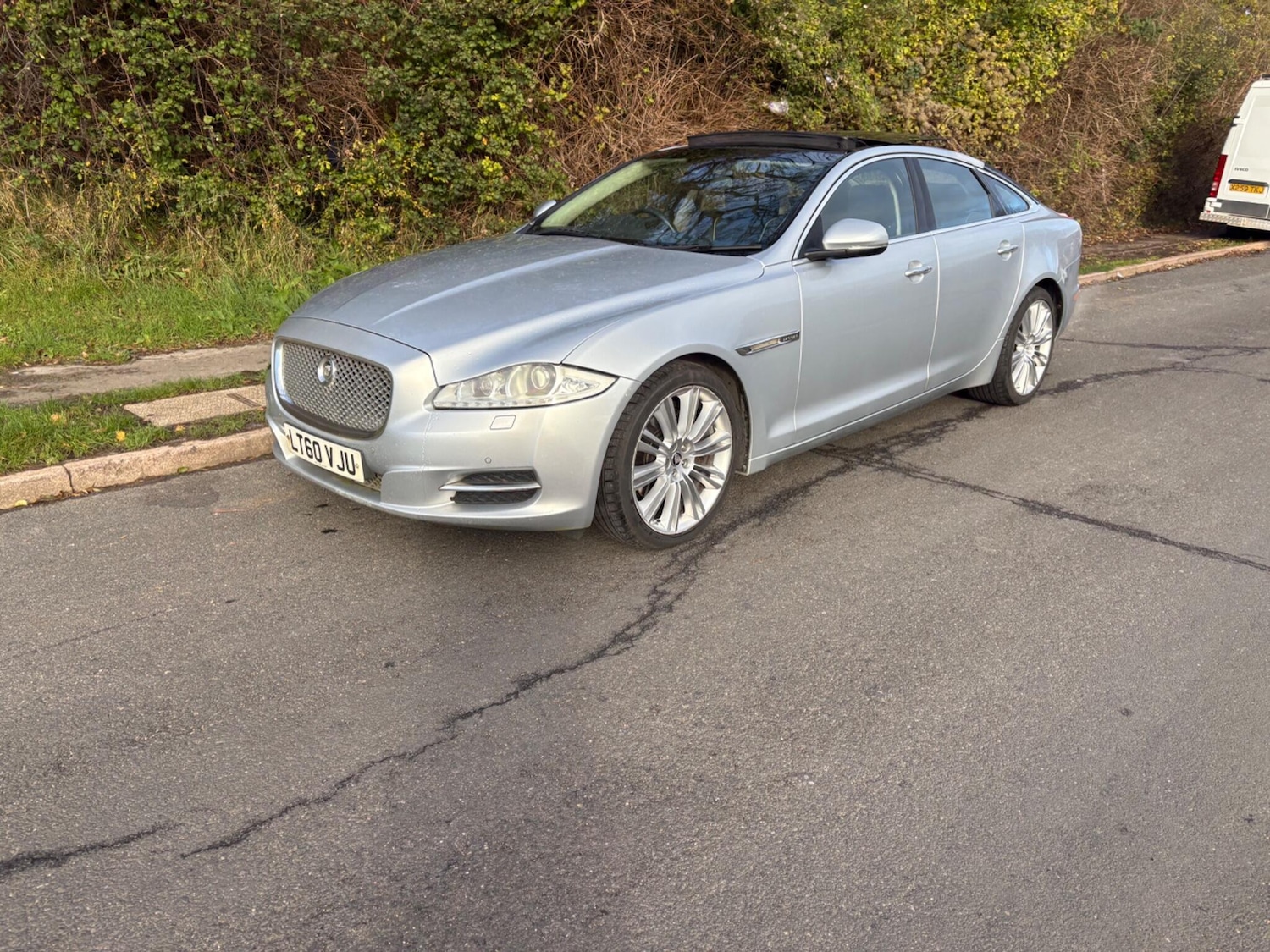 Used Jaguar XJ 2010 for sale - 76648120: Photo 52