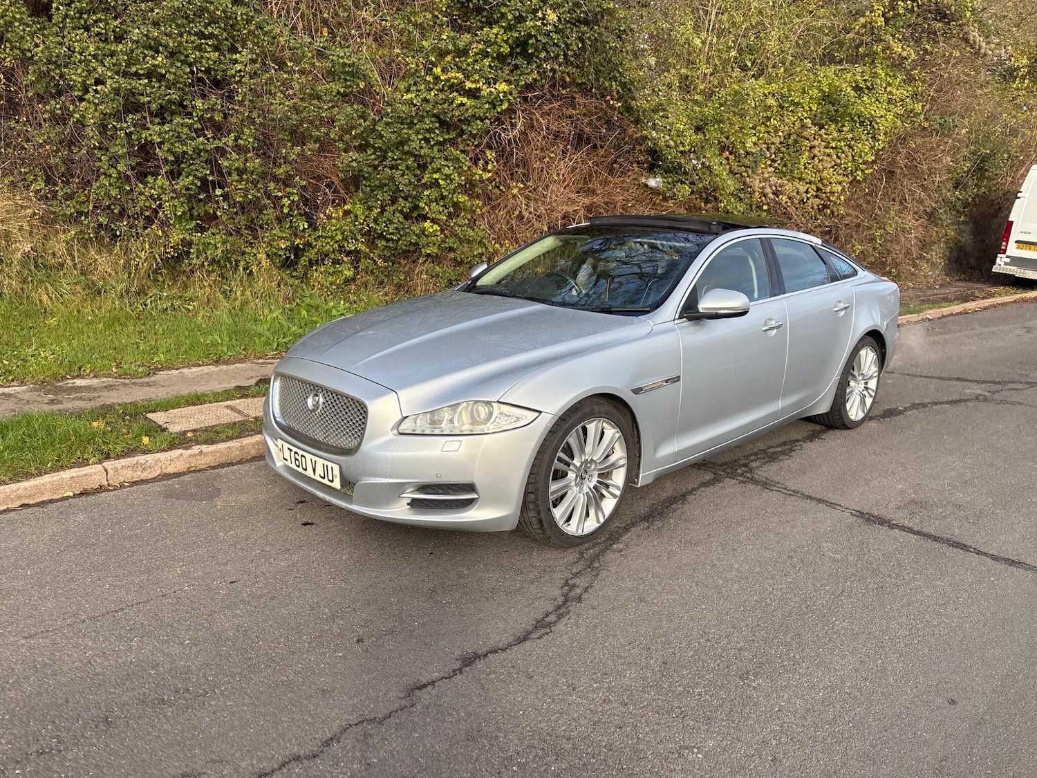 Used Jaguar XJ 2010 for sale - 76648120: Photo 57