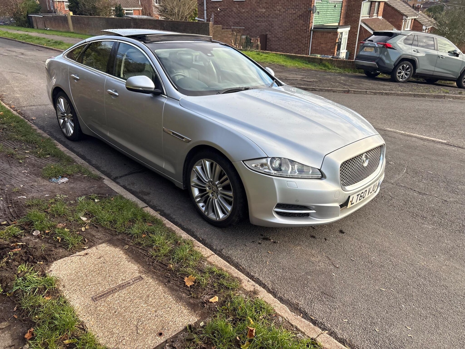 Used Jaguar XJ 2010 for sale - 76648120: Photo 59
