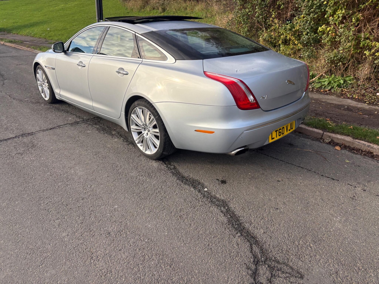 Used Jaguar XJ 2010 for sale - 76648120: Photo 64