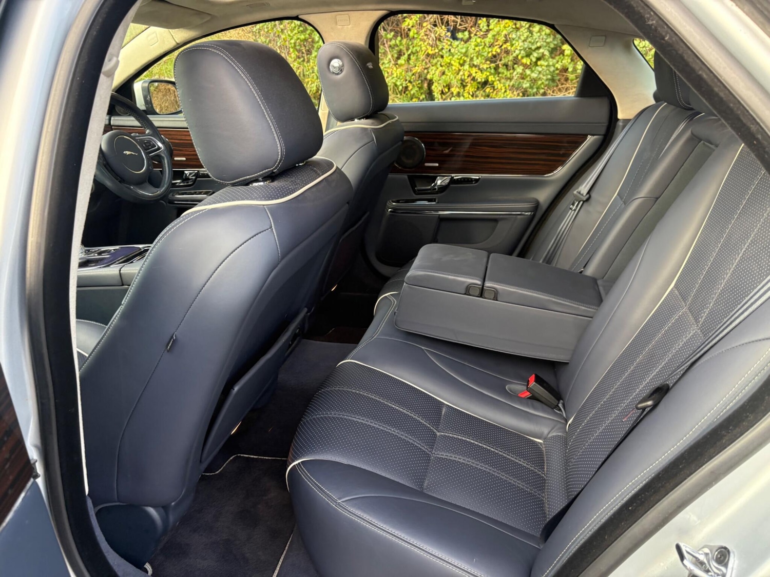 Used Jaguar XJ 2010 for sale - 76648120: Photo 72