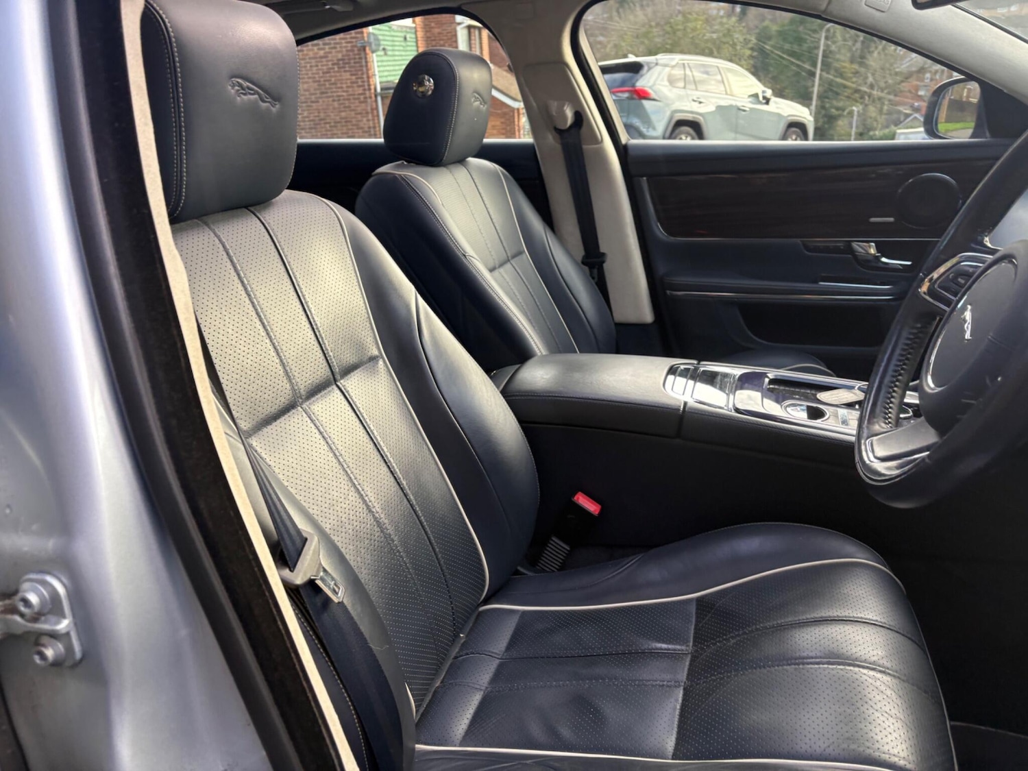 Used Jaguar XJ 2010 for sale - 76648120: Photo 75