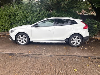 Used Volvo V40 2013 for sale - 79660047: Photo