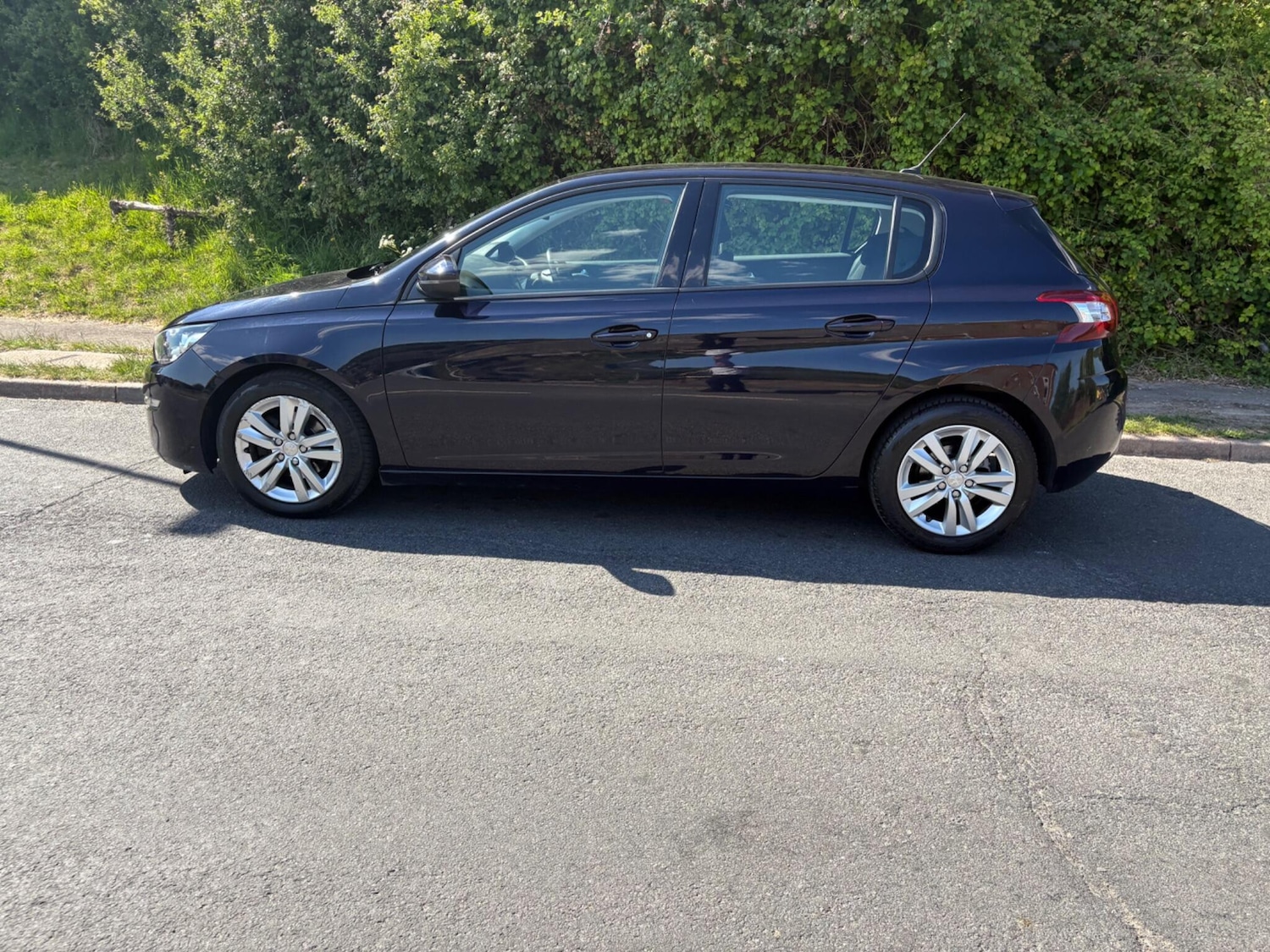 Used Peugeot 308 2016 for sale - 76648127: Photo 2
