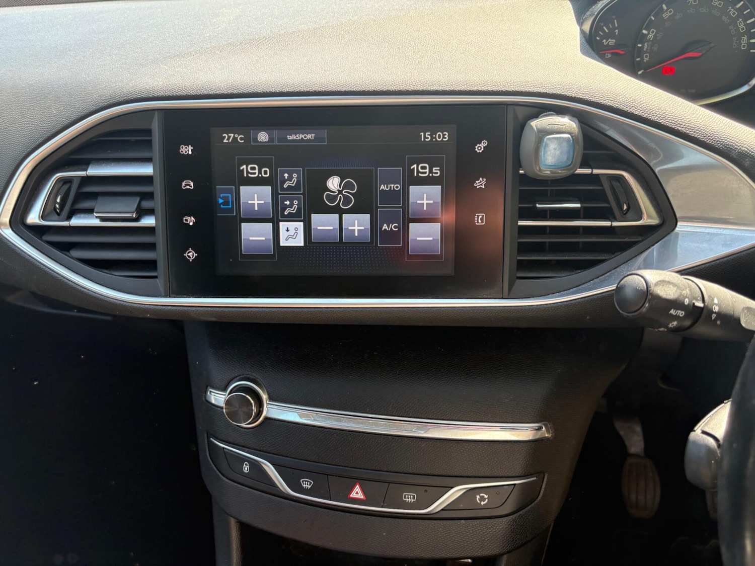 Used Peugeot 308 2016 for sale - 76648127: Photo 28