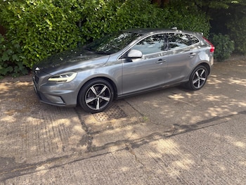 Used Volvo V40 2016 for sale - 78763914: Photo