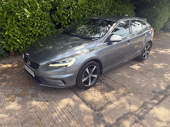 Used Volvo V40 2016 for sale - 78763914: Photo