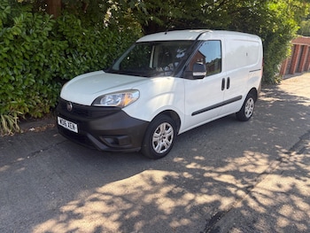 Used Fiat Doblo 2016 for sale - 79610860: Photo