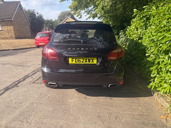 Used Porsche Cayenne 2012 for sale - 79331056: Photo