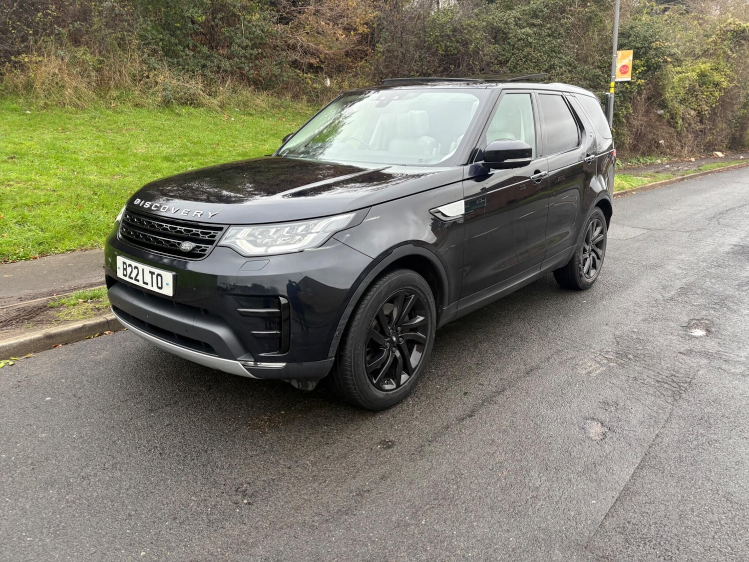 Used Land Rover Discovery 2017 for sale - 76731740: Photo 1