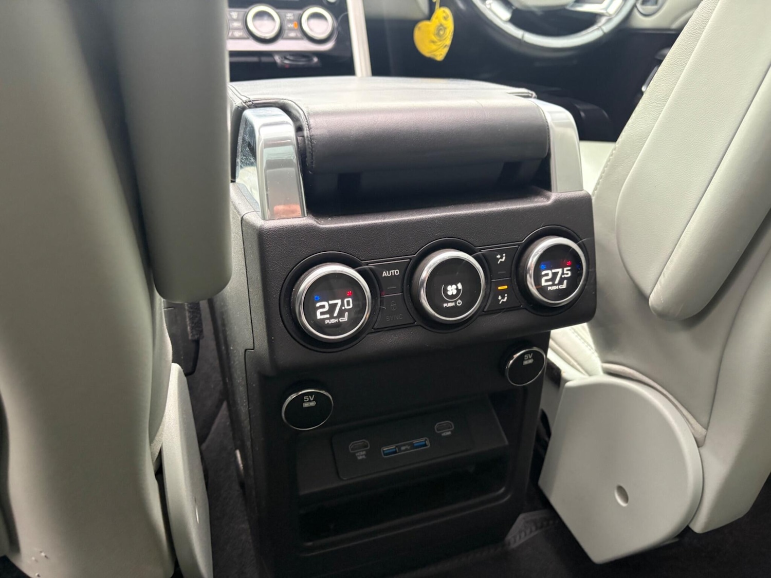 Used Land Rover Discovery 2017 for sale - 76731740: Photo 30