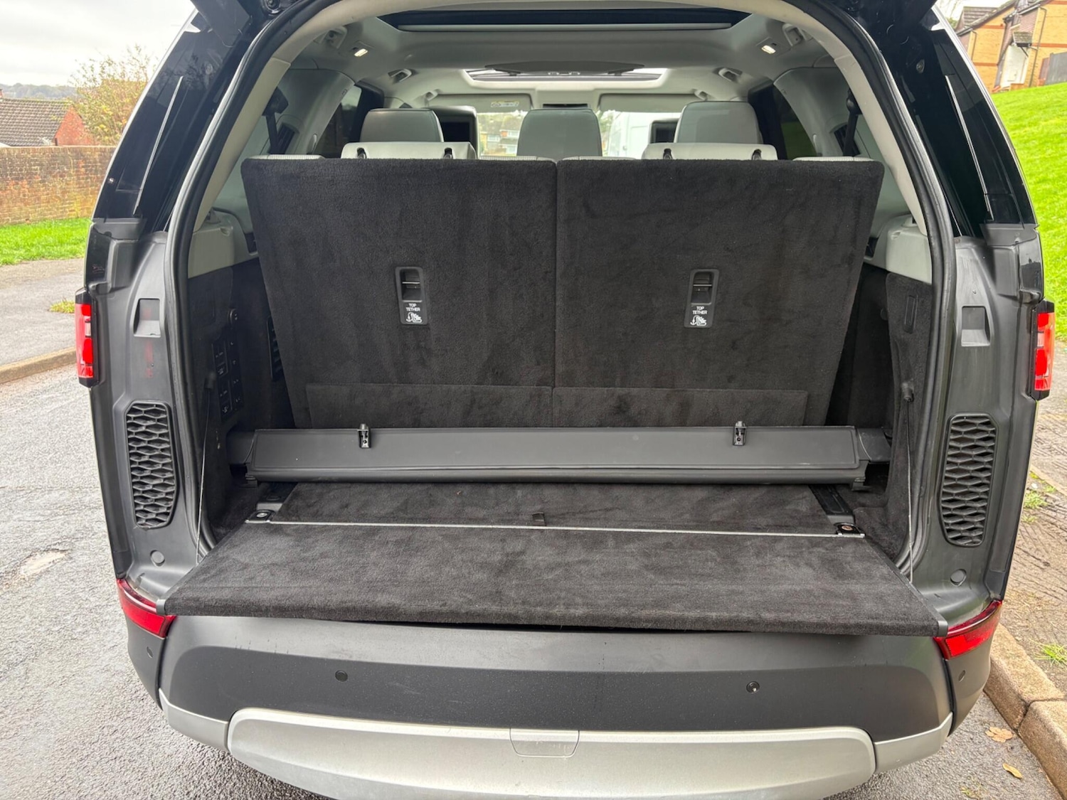 Used Land Rover Discovery 2017 for sale - 76731740: Photo 34