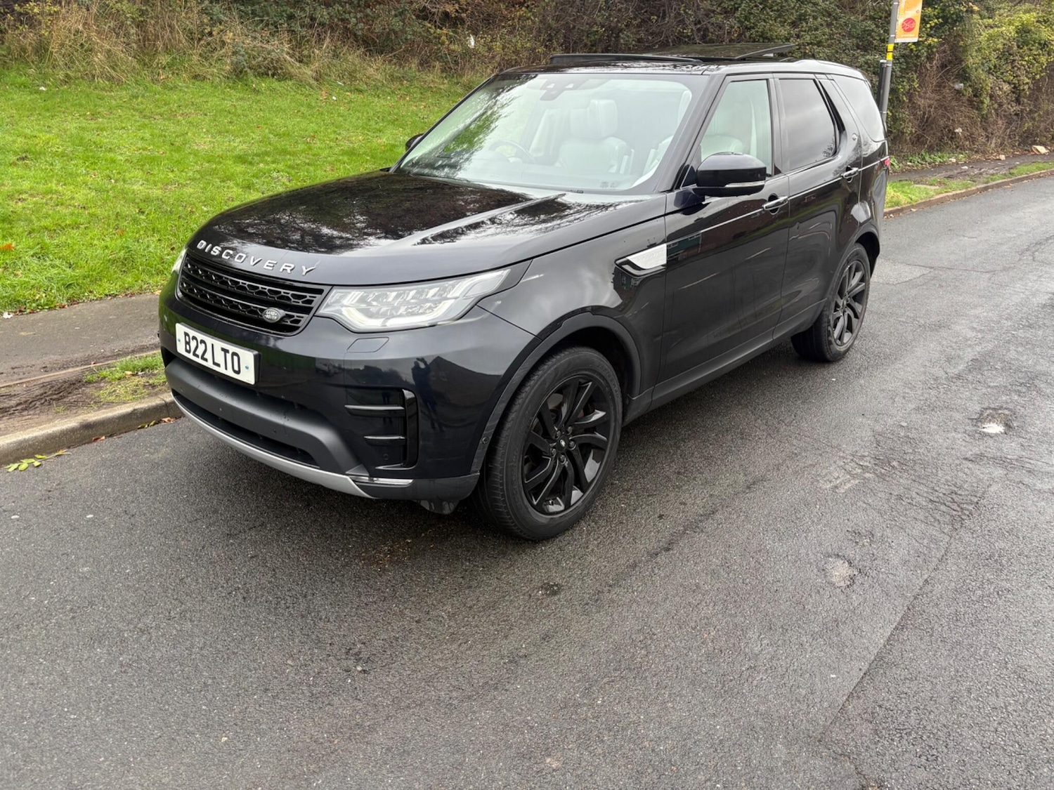 Used Land Rover Discovery 2017 for sale - 76731740: Photo 76