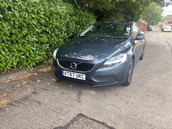 Used Volvo V40 2018 for sale - 79595317: Photo