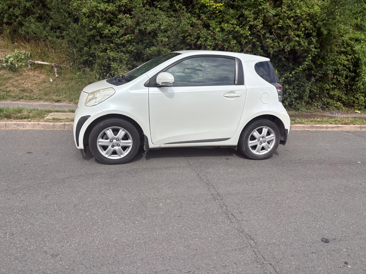 Used Toyota IQ 2009 for sale - 76999602: Photo 39