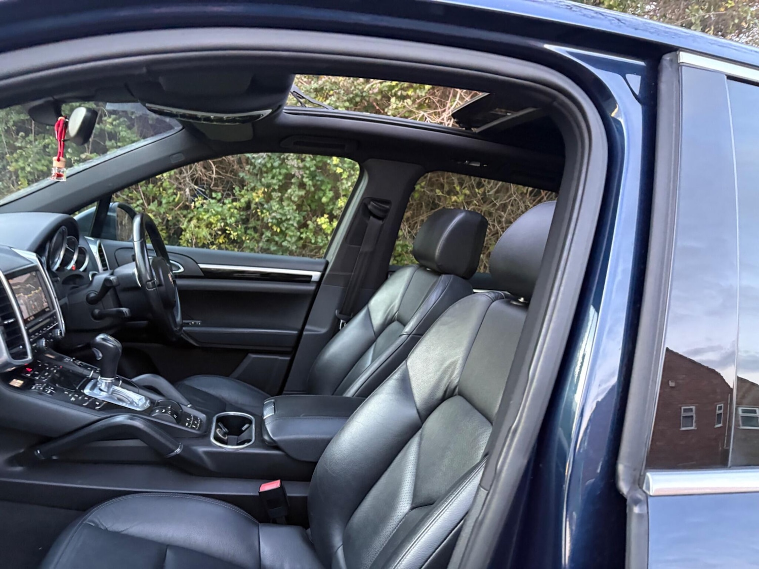 Used Porsche Cayenne 2011 for sale - 76773511: Photo 15