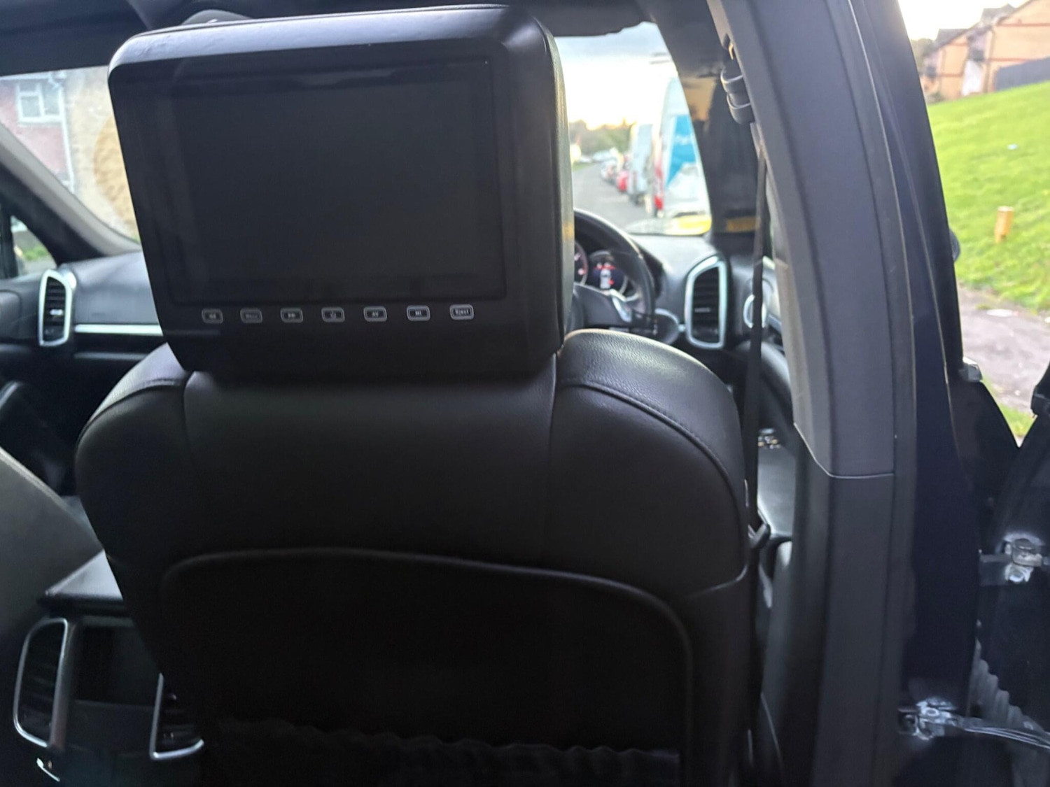 Used Porsche Cayenne 2011 for sale - 76773511: Photo 17