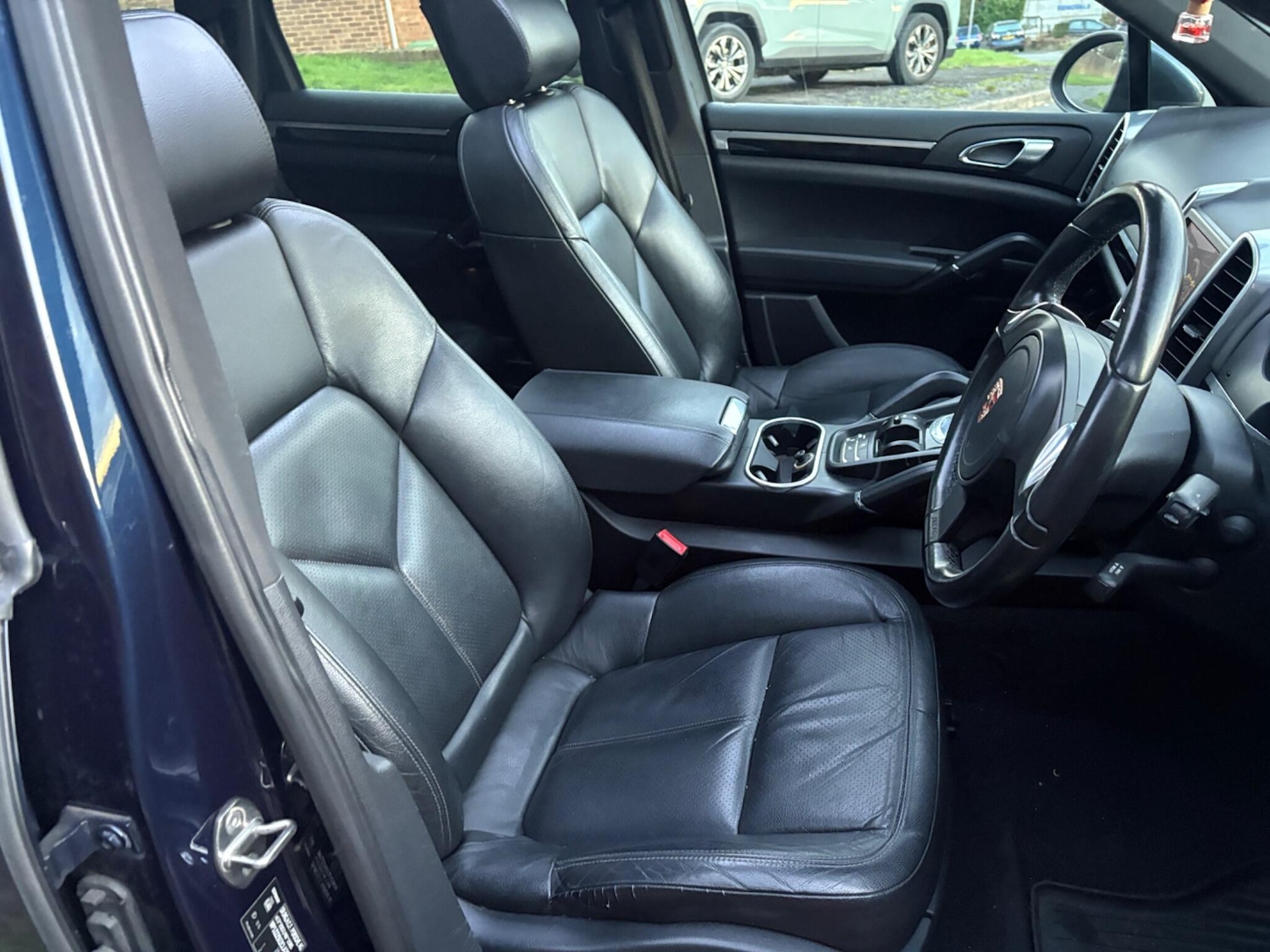 Used Porsche Cayenne 2011 for sale - 76773511: Photo 19