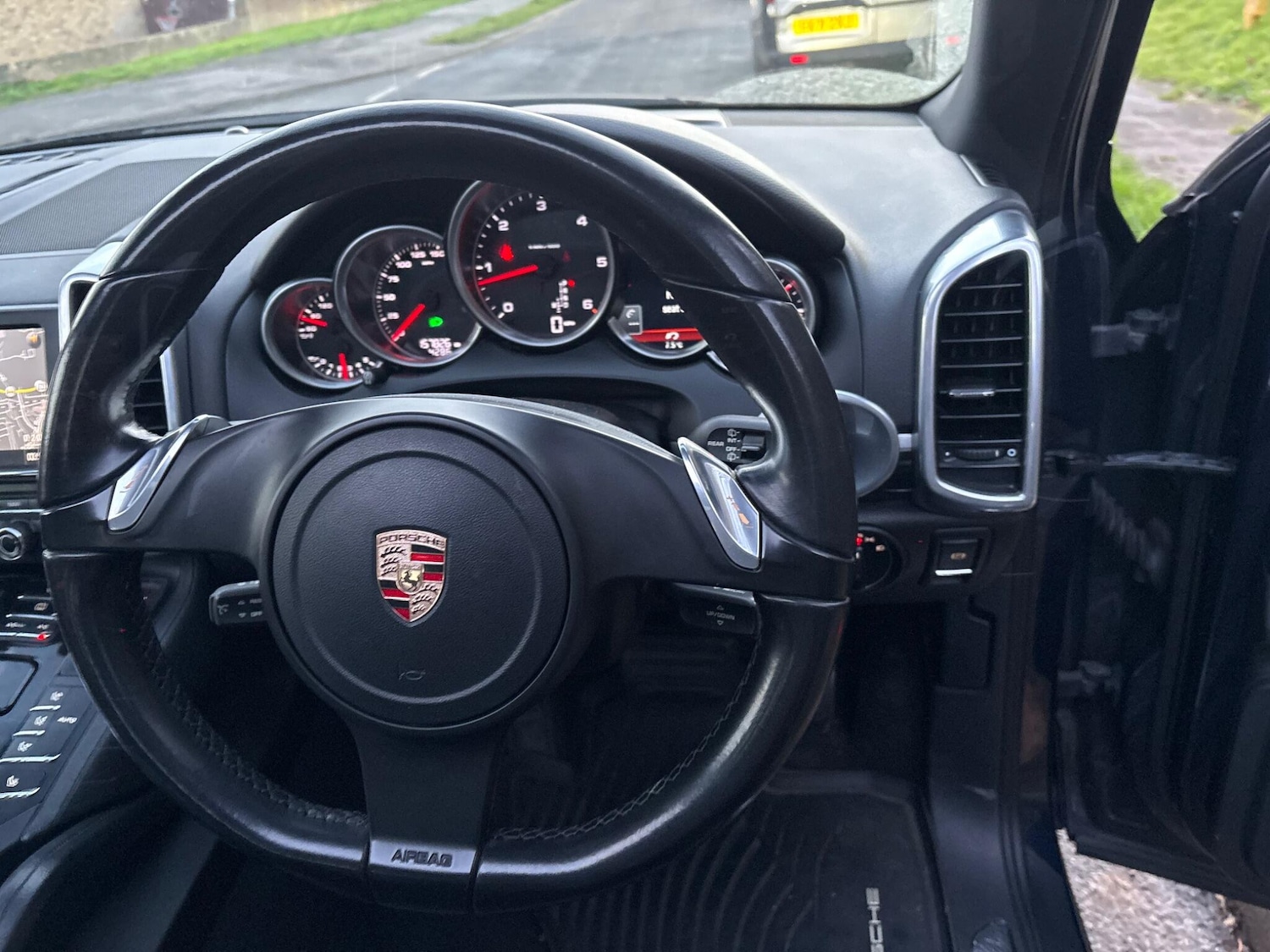 Used Porsche Cayenne 2011 for sale - 76773511: Photo 24