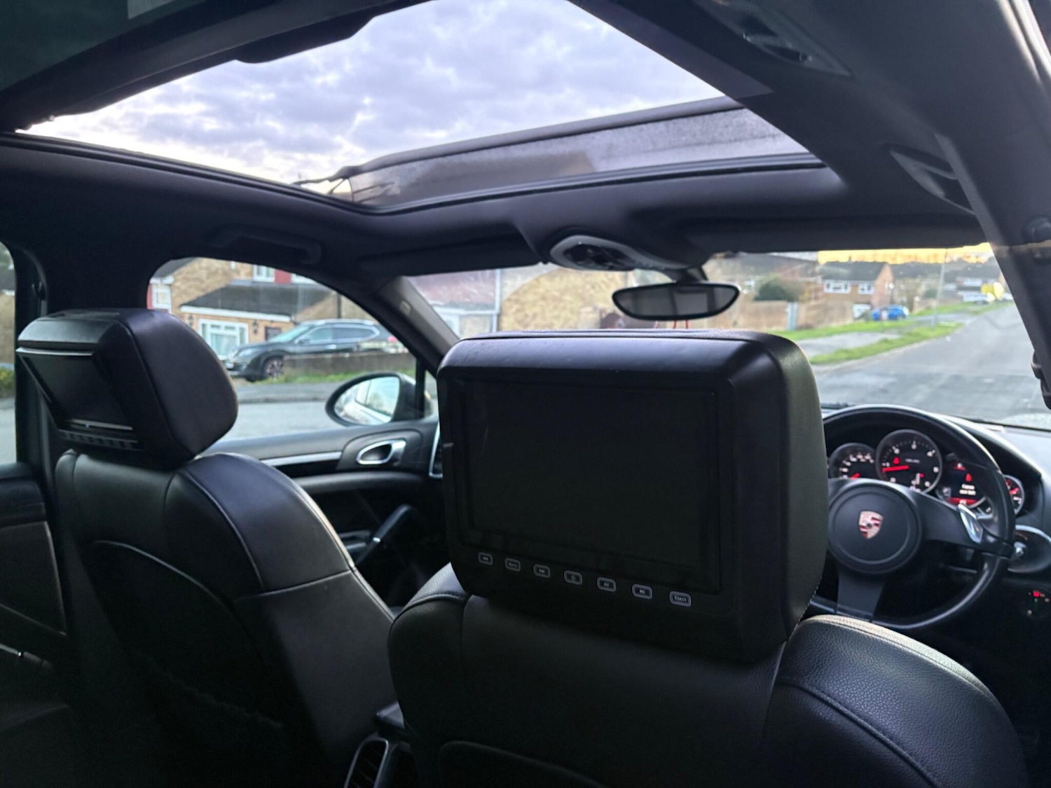 Used Porsche Cayenne 2011 for sale - 76773511: Photo 26