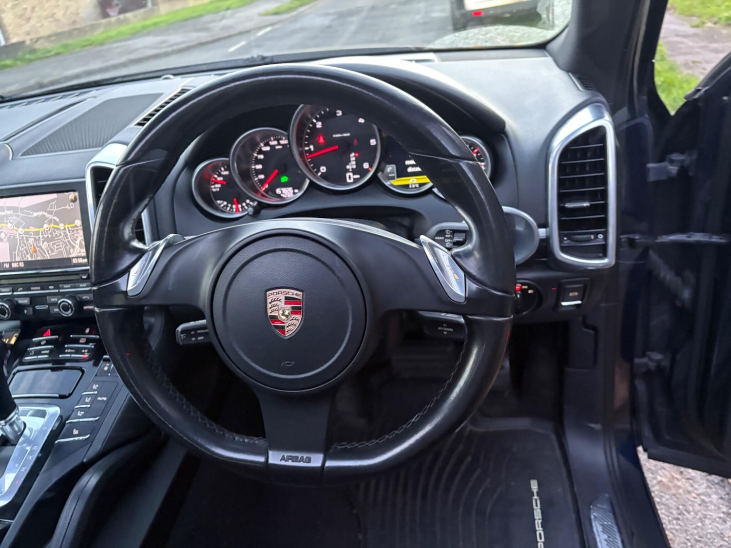 Used Porsche Cayenne 2011 for sale - 76773511: Photo 37