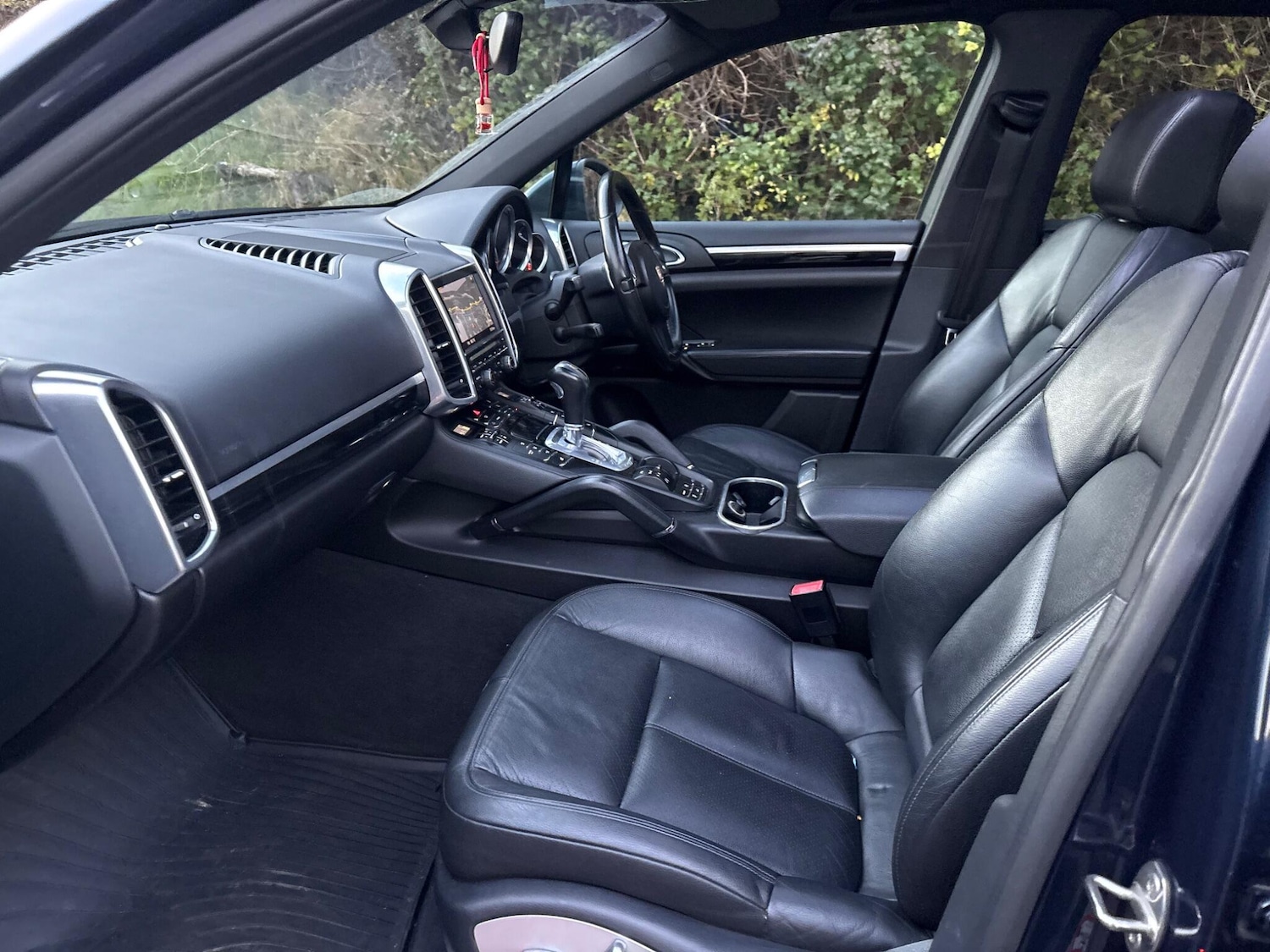 Used Porsche Cayenne 2011 for sale - 76773511: Photo 41