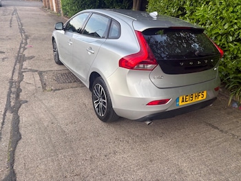 Used Volvo V40 2019 for sale - 78536872: Photo