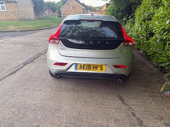 Used Volvo V40 2019 for sale - 78536872: Photo