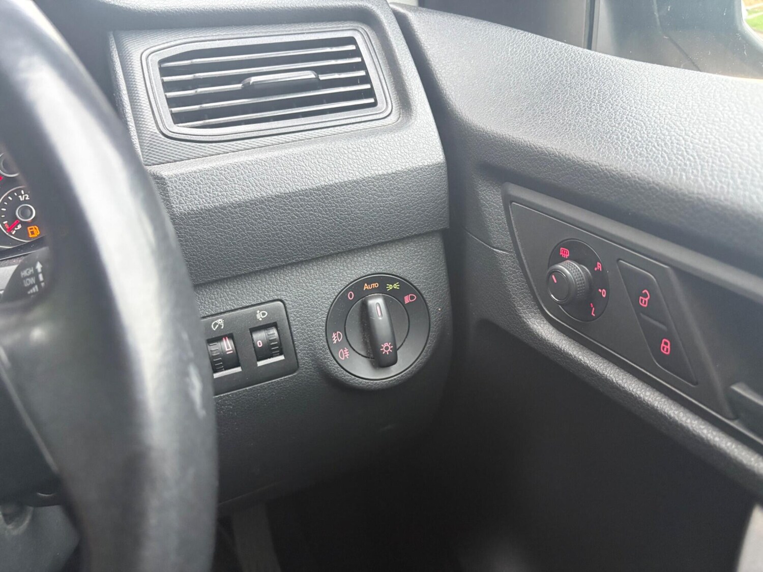 Used Volkswagen Caddy Maxi for sale - 77660471: Photo 36