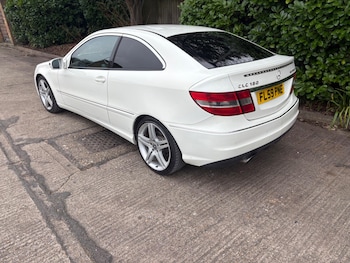 Used Mercedes-Benz CLC Class 2009 for sale - 77080109: Photo