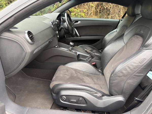 Used Audi TT 2010 for sale - 76217660: Photo 14