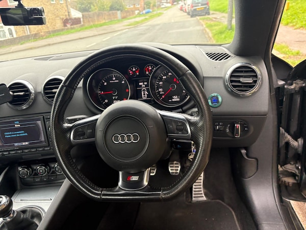 Used Audi TT 2010 for sale - 76217660: Photo 17