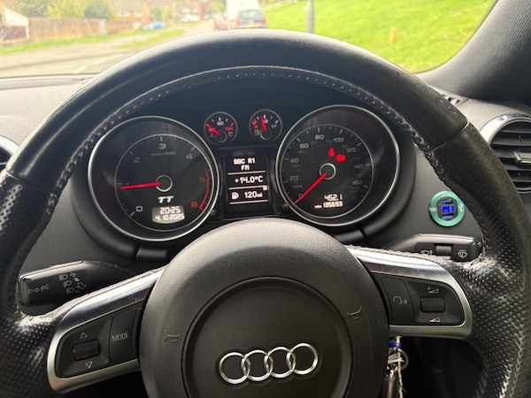 Used Audi TT 2010 for sale - 76217660: Photo 24