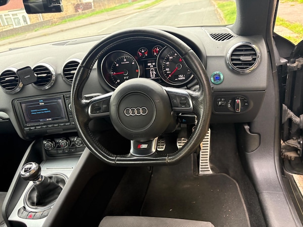 Used Audi TT 2010 for sale - 76217660: Photo 26