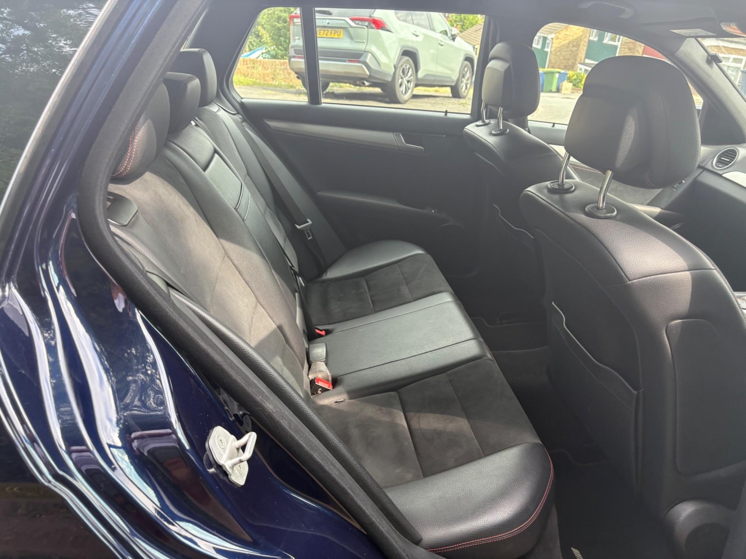 Used Mercedes-Benz C-Class 2014 for sale - 76102065: Photo 14