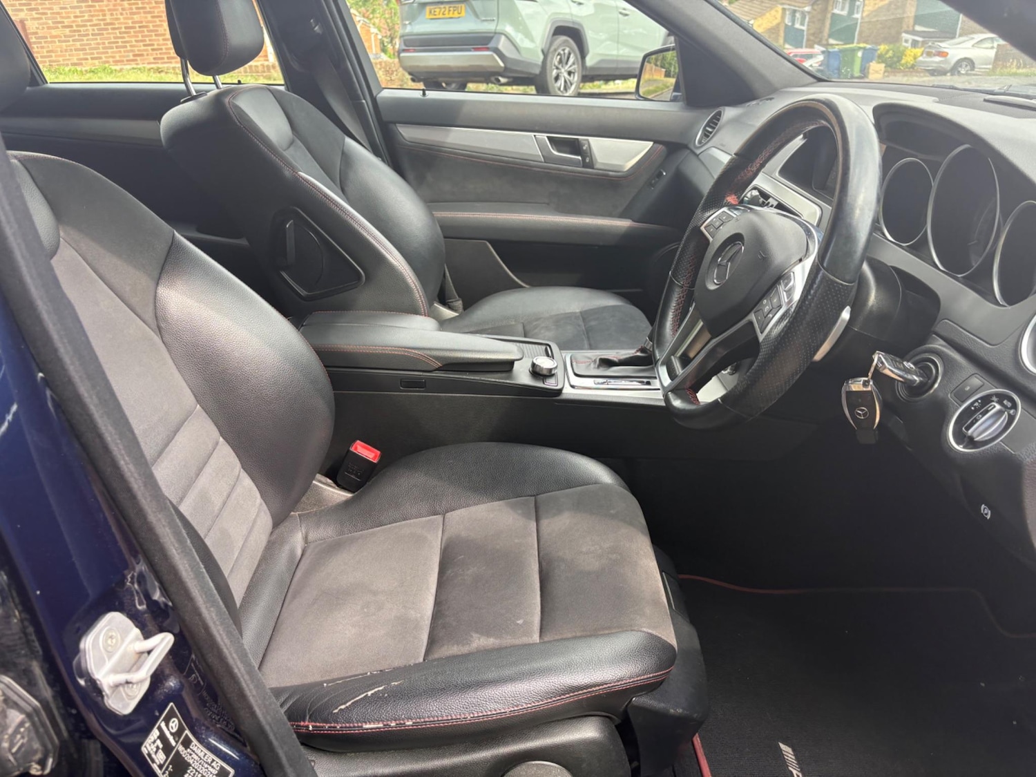 Used Mercedes-Benz C-Class 2014 for sale - 76102065: Photo 15