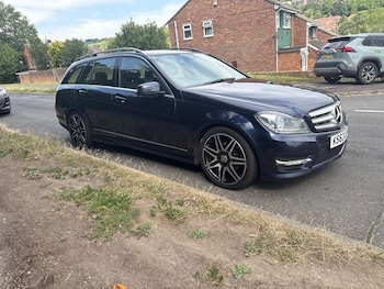 Used Mercedes-Benz C-Class 2014 for sale - 76102065: Photo