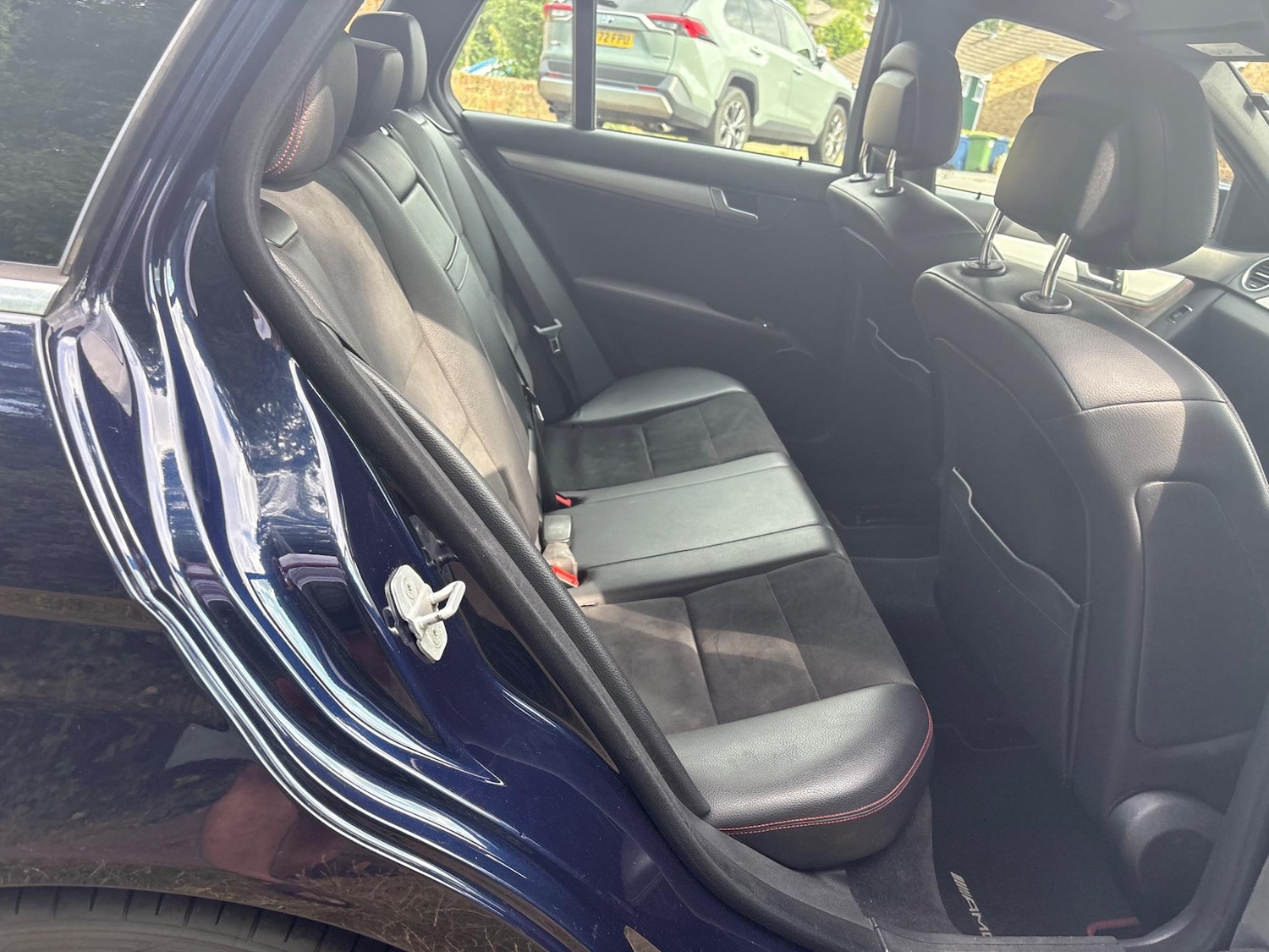 Used Mercedes-Benz C-Class 2014 for sale - 76102065: Photo 31