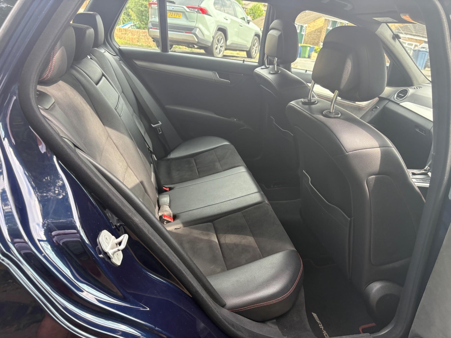 Used Mercedes-Benz C-Class 2014 for sale - 76102065: Photo 32