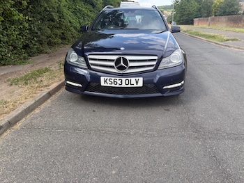 Used Mercedes-Benz C-Class 2014 for sale - 76102065: Photo