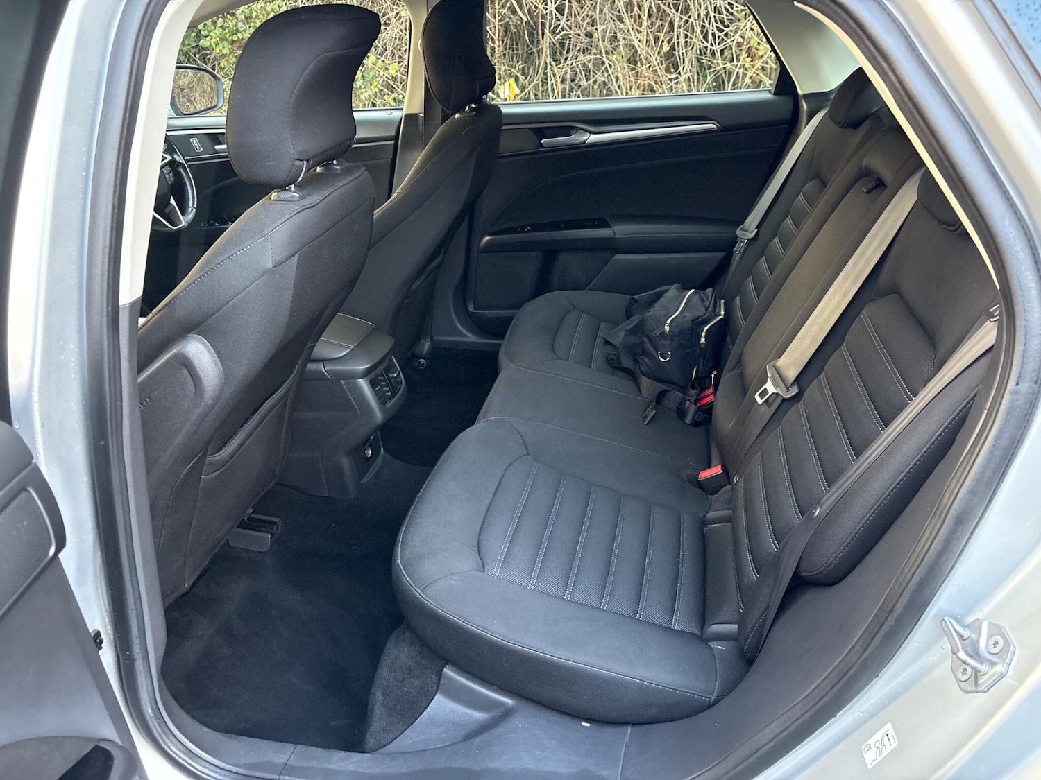 Used Ford Mondeo 2015 for sale - 77018446: Photo 28