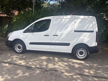 Used Peugeot Partner 2018 for sale - 79610861: Photo