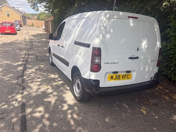 Used Peugeot Partner 2018 for sale - 79610861: Photo